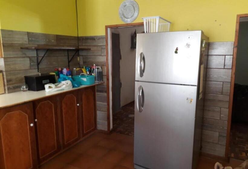 بنسيون Caledon Overnight Rooms