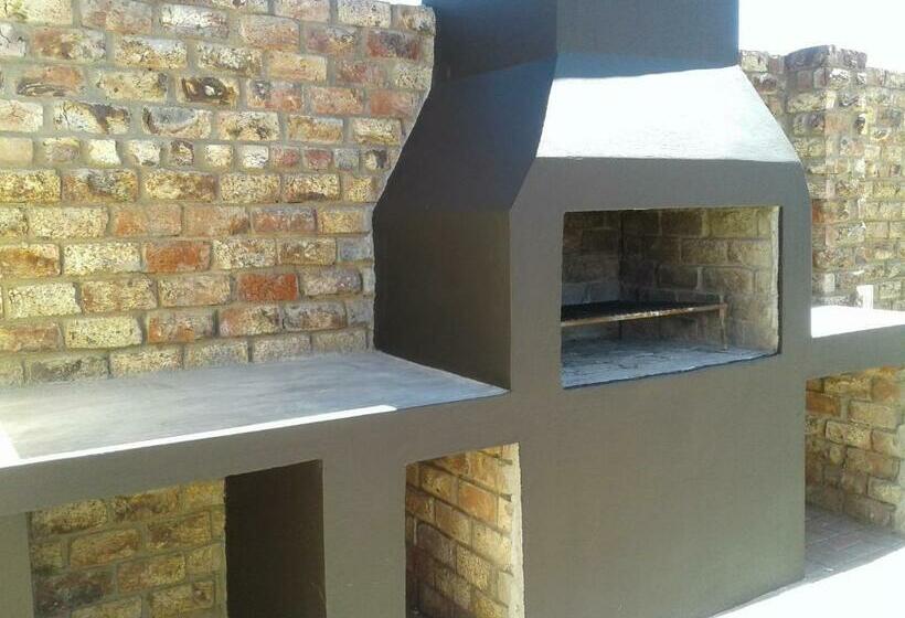 פנסיון Come Home In Oudtshoorn Self Catering Units