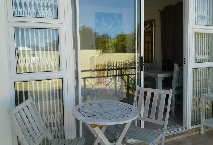 پانسیون Come Home In Oudtshoorn Self Catering Units
