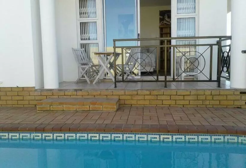 پانسیون Come Home In Oudtshoorn Self Catering Units