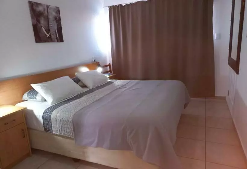 پانسیون Come Home In Oudtshoorn Self Catering Units