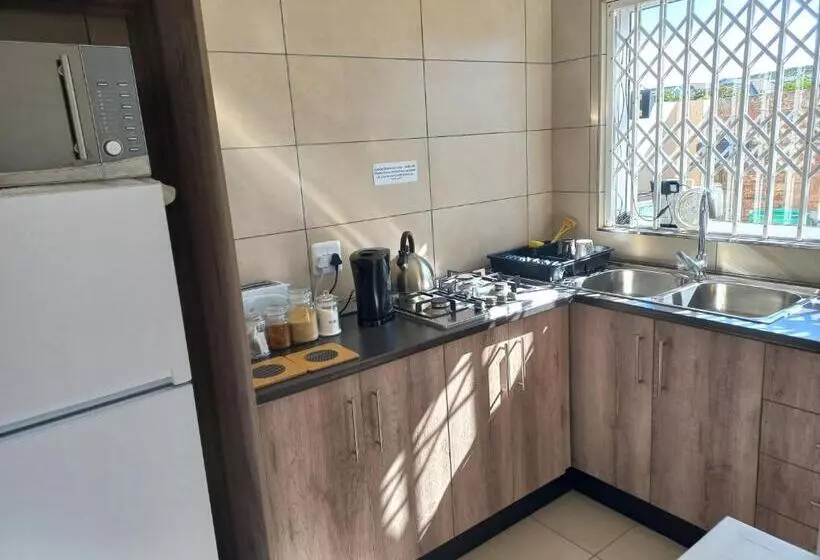 پانسیون Come Home In Oudtshoorn Self Catering Units