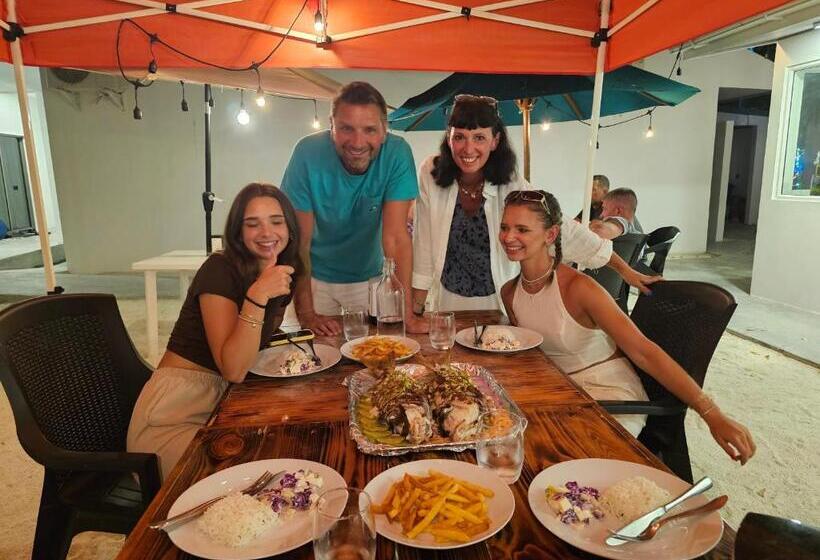 پانسیون Nirili Villa