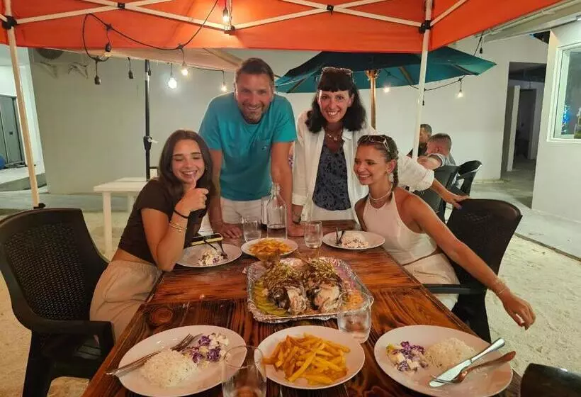 پانسیون Nirili Villa