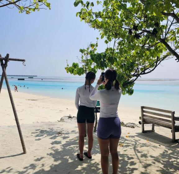 پانسیون Nirili Villa