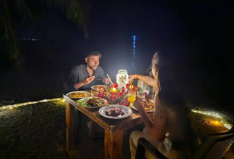 پانسیون Nirili Villa