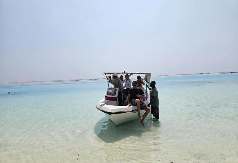 پانسیون Nirili Villa