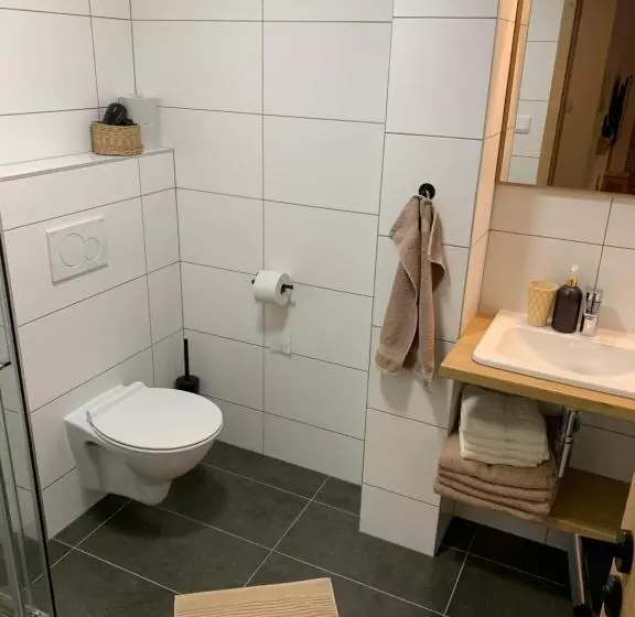 Yasna Apartments
