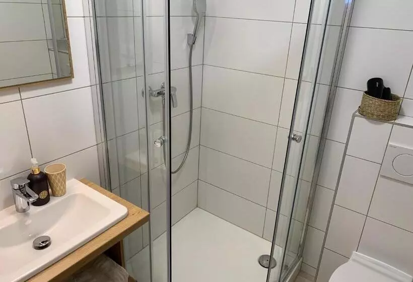 Yasna Apartments