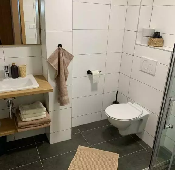 Yasna Apartments