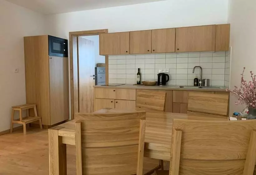 Yasna Apartments