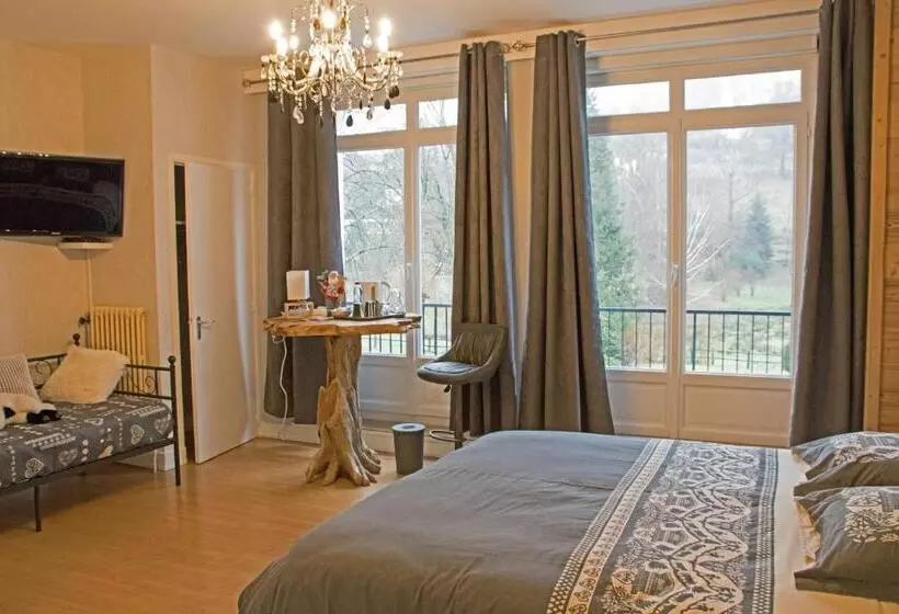 ベッドアンドブレックファースト Chez Marlyse Chambres Et Table D Hôtes