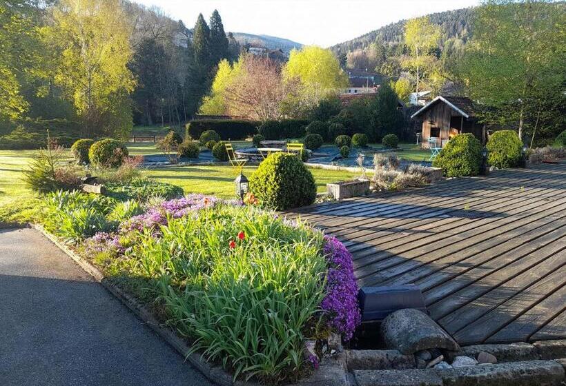 ベッドアンドブレックファースト Chez Marlyse Chambres Et Table D Hôtes