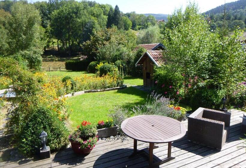 ベッドアンドブレックファースト Chez Marlyse Chambres Et Table D Hôtes