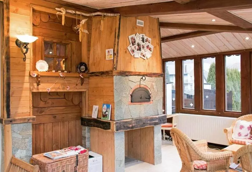 ベッドアンドブレックファースト Chez Marlyse Chambres Et Table D Hôtes