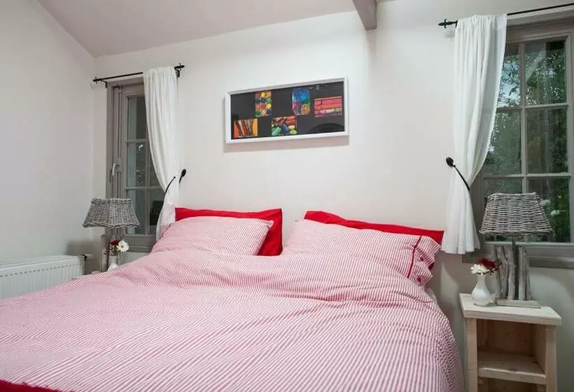 Aamiaismajoitus (B&B) In D Ouwe Vlaamse Schuur