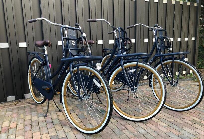 Bed and Breakfast Little House In Amsterdam