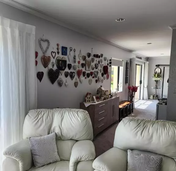 ベッドアンドブレックファースト Penrodbnb Shared Home