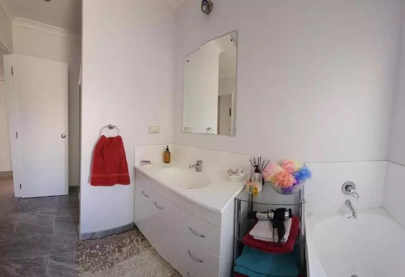 ベッドアンドブレックファースト Penrodbnb Shared Home