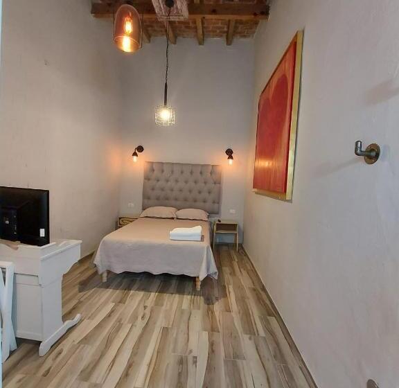 ホテル Alojamiento Romeo Y Julieta