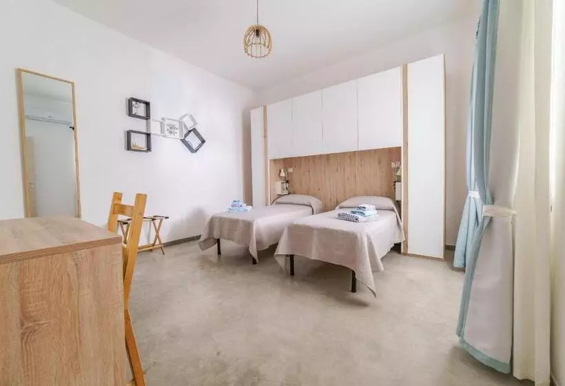 ペンション 40° Parallelo Guest House