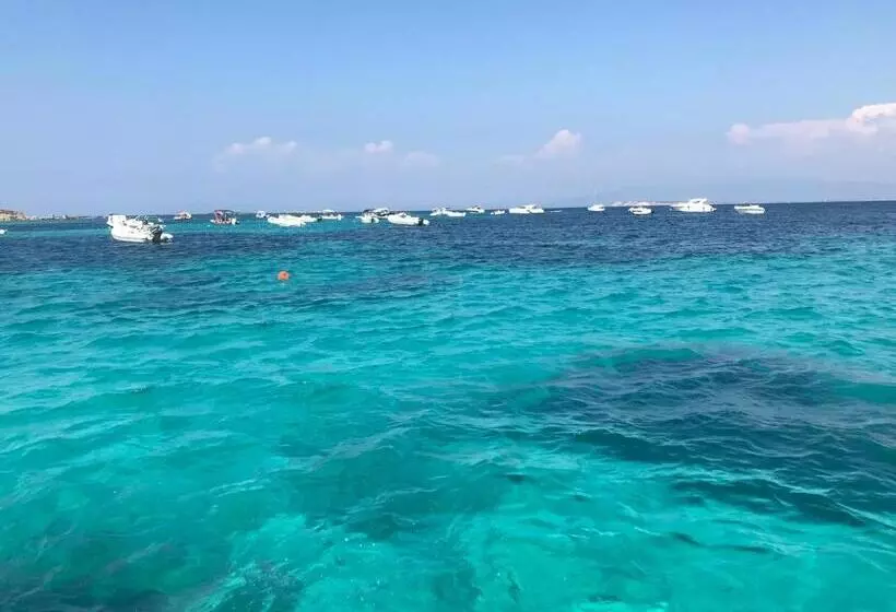 ペンション 40° Parallelo Guest House