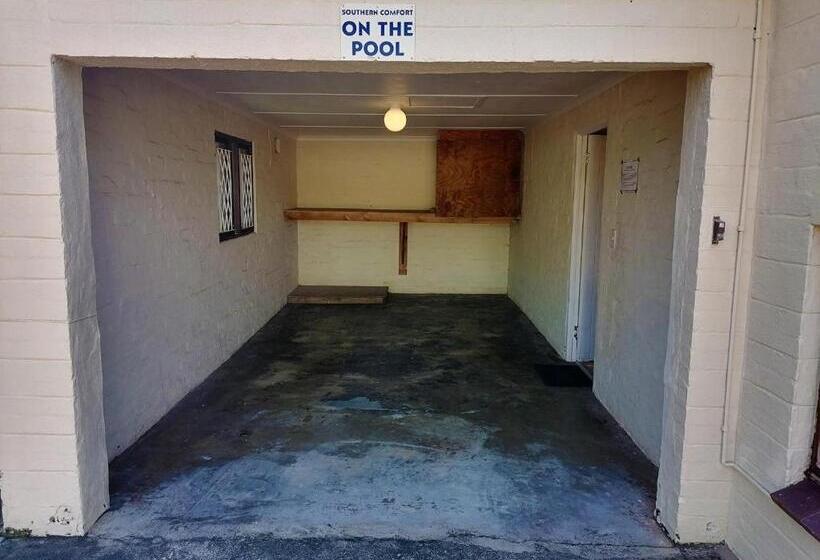 Southern Comfort   On The Pool