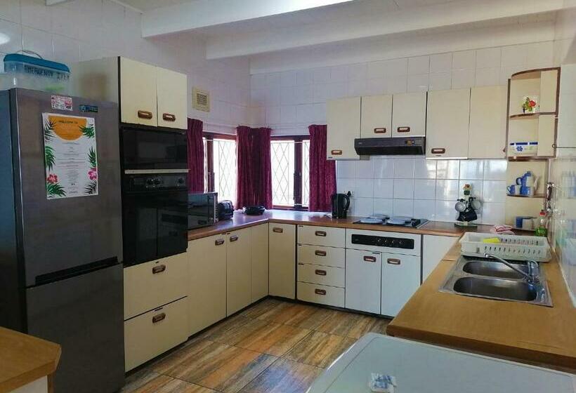 Southern Comfort   On The Pool