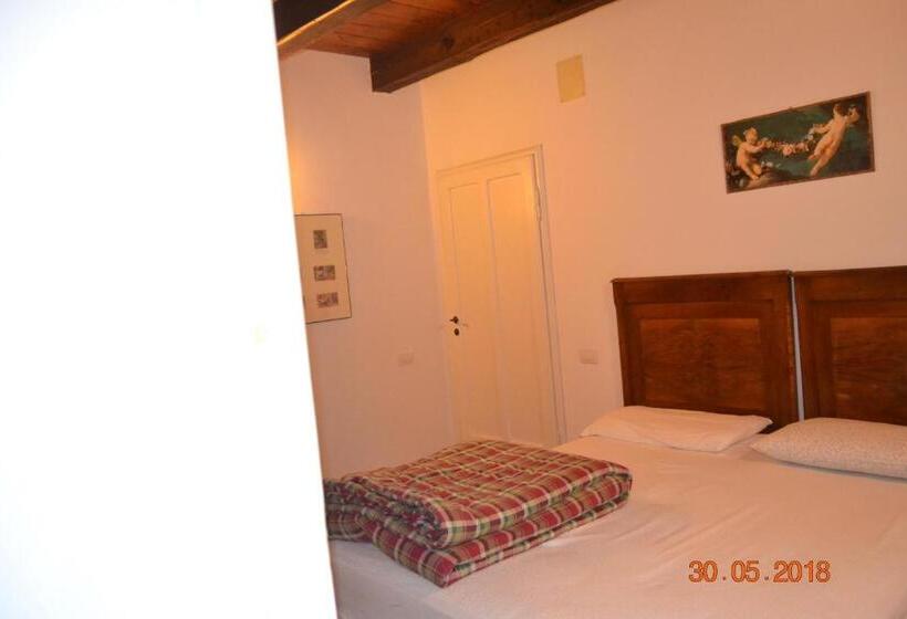 تختخواب و صبحانه Affitta Camere Il Pettirosso