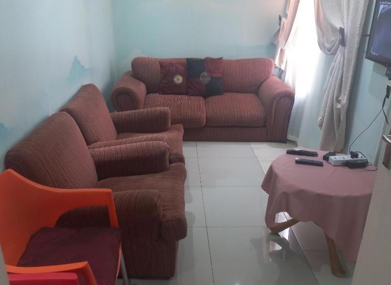 تختخواب و صبحانه Campafela Guest House