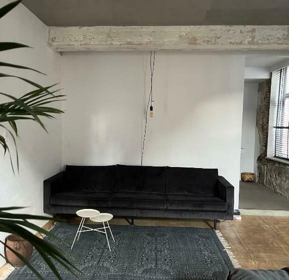 住宿加早餐 Cloud9