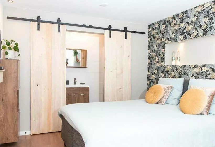 تختخواب و صبحانه Eindhoven Inn