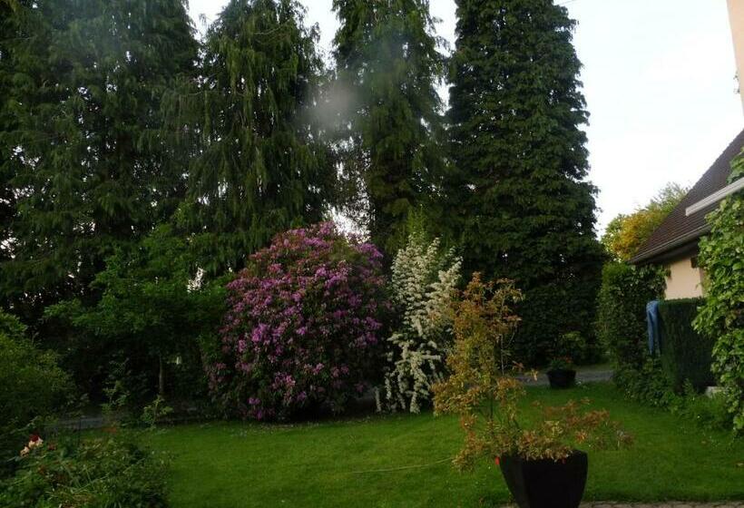 ベッドアンドブレックファースト La Guesnonniere