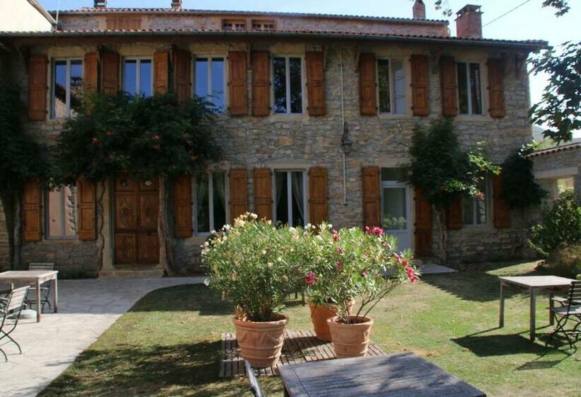 ベッドアンドブレックファースト Les Tilleuls