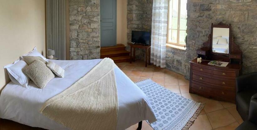 ベッドアンドブレックファースト Les Tilleuls