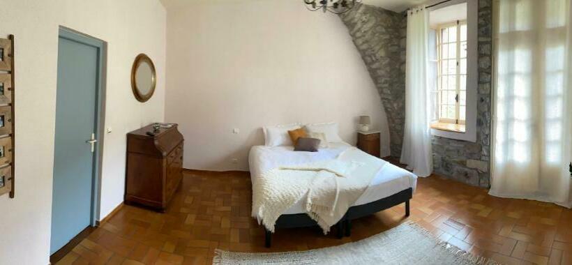 ベッドアンドブレックファースト Les Tilleuls