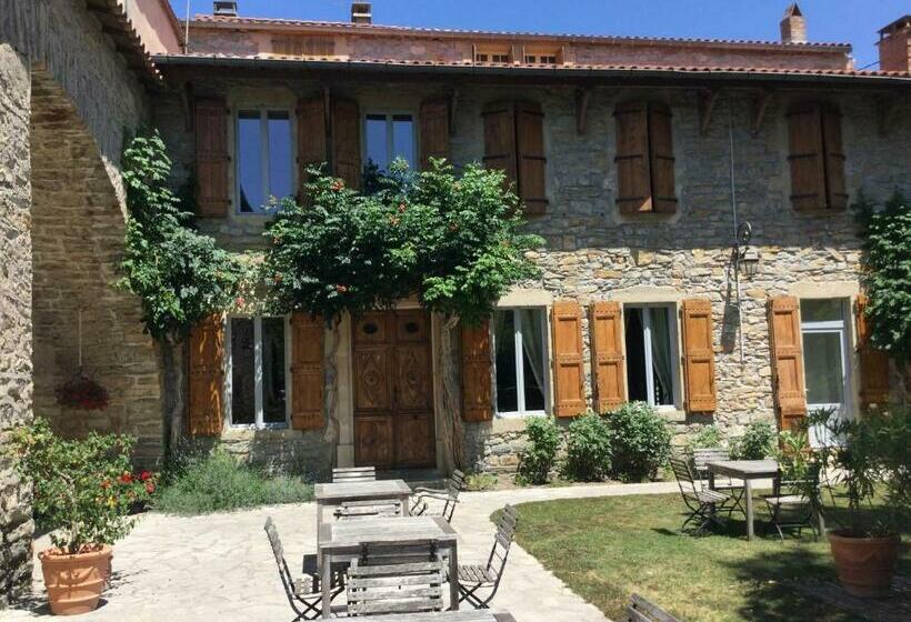 ベッドアンドブレックファースト Les Tilleuls