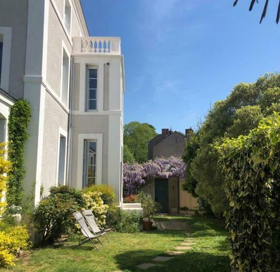 مبيت وإفطار Maison Latour