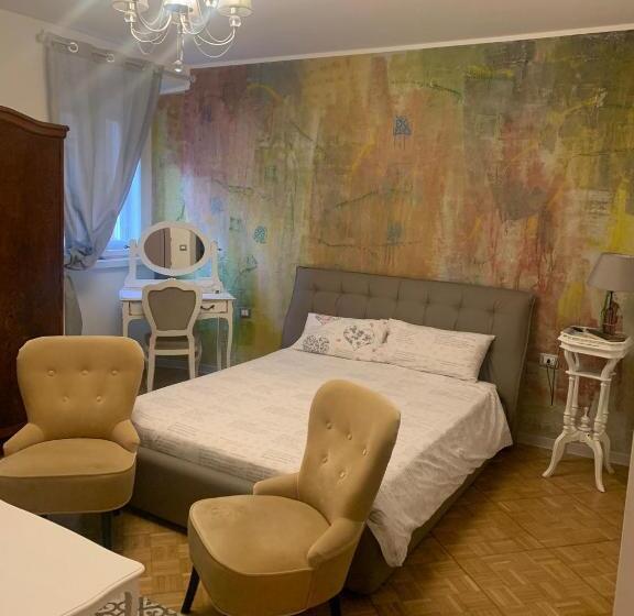 تختخواب و صبحانه The First