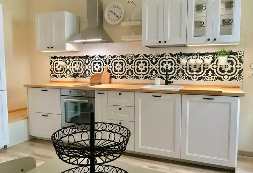 پانسیون Alessia House
