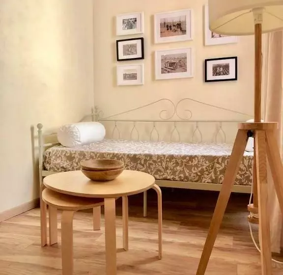 پانسیون Alessia House