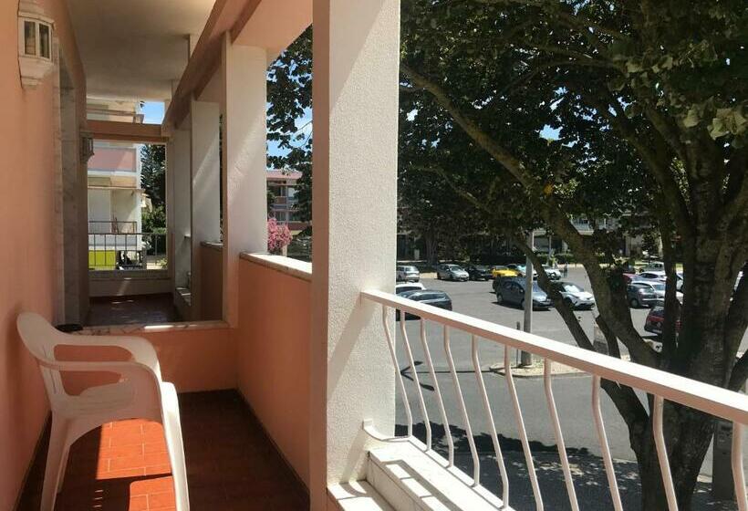 پانسیون Atlantic Waves Accommodation