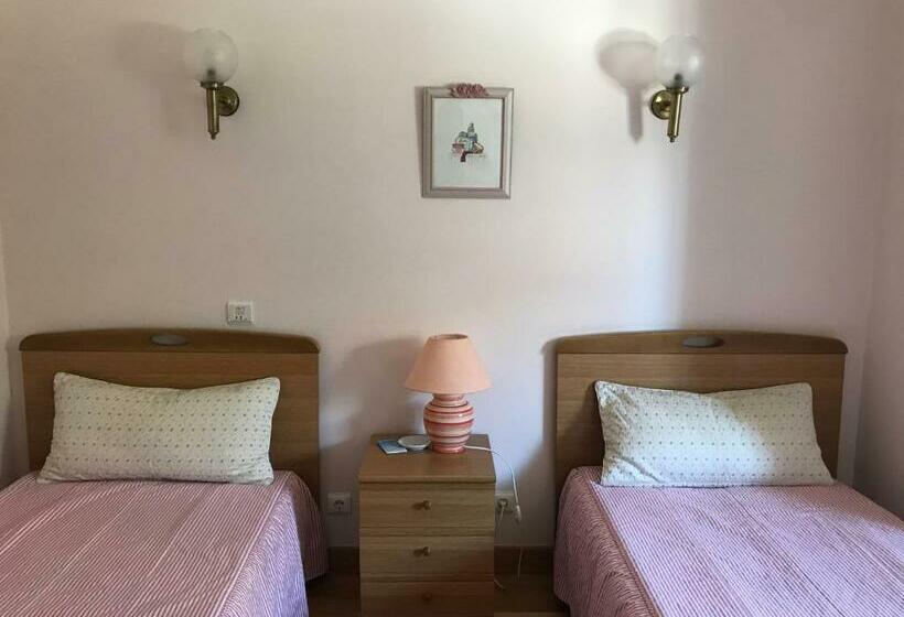 پانسیون Atlantic Waves Accommodation