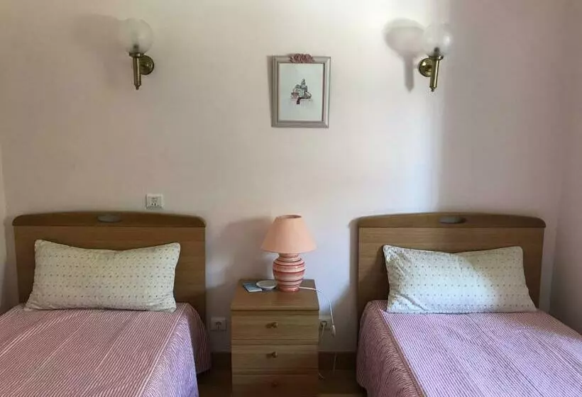 پانسیون Atlantic Waves Accommodation