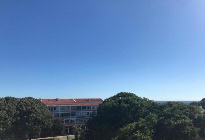 پانسیون Atlantic Waves Accommodation