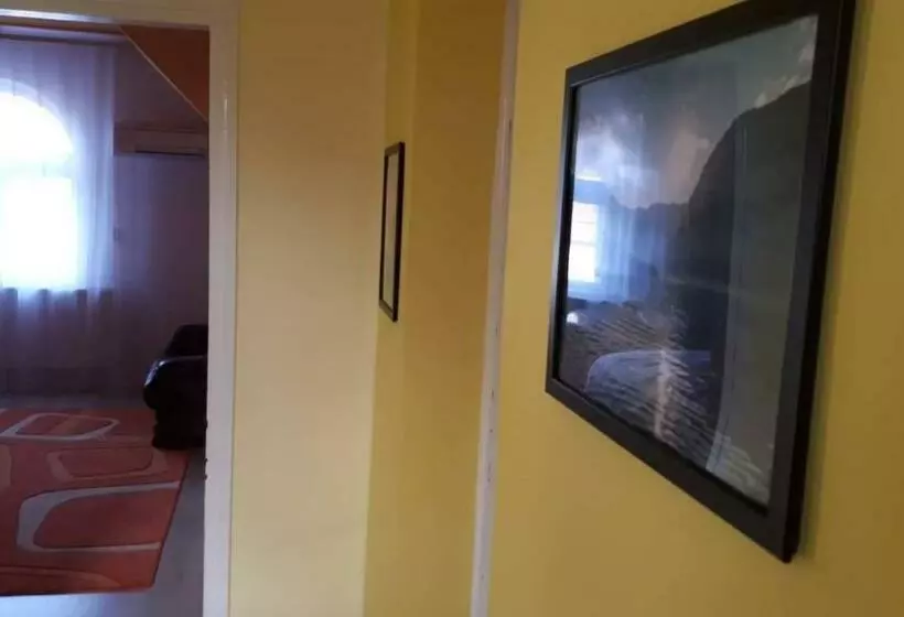 پانسیون Barátságos Ház Emelete