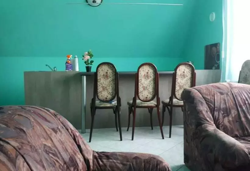 پانسیون Barátságos Ház Emelete