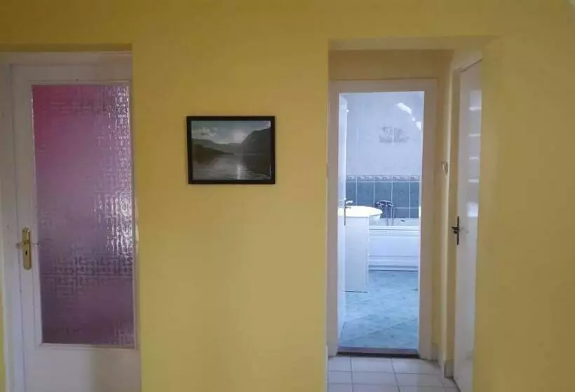 پانسیون Barátságos Ház Emelete