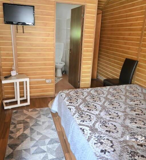 پانسیون Casa Luminita