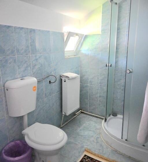 پانسیون Casa Luminita